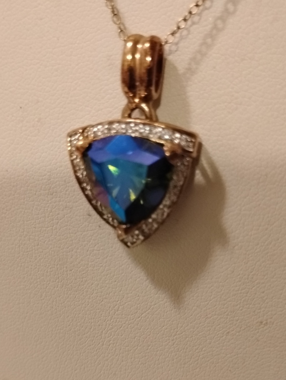 RARE Technibond Multicolor Triangle-Shape Pendant Necklace 18"